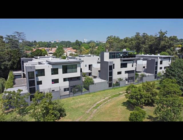 3 BEDROOM APARTMENT FOR SALE IN MELROSE ESTATE